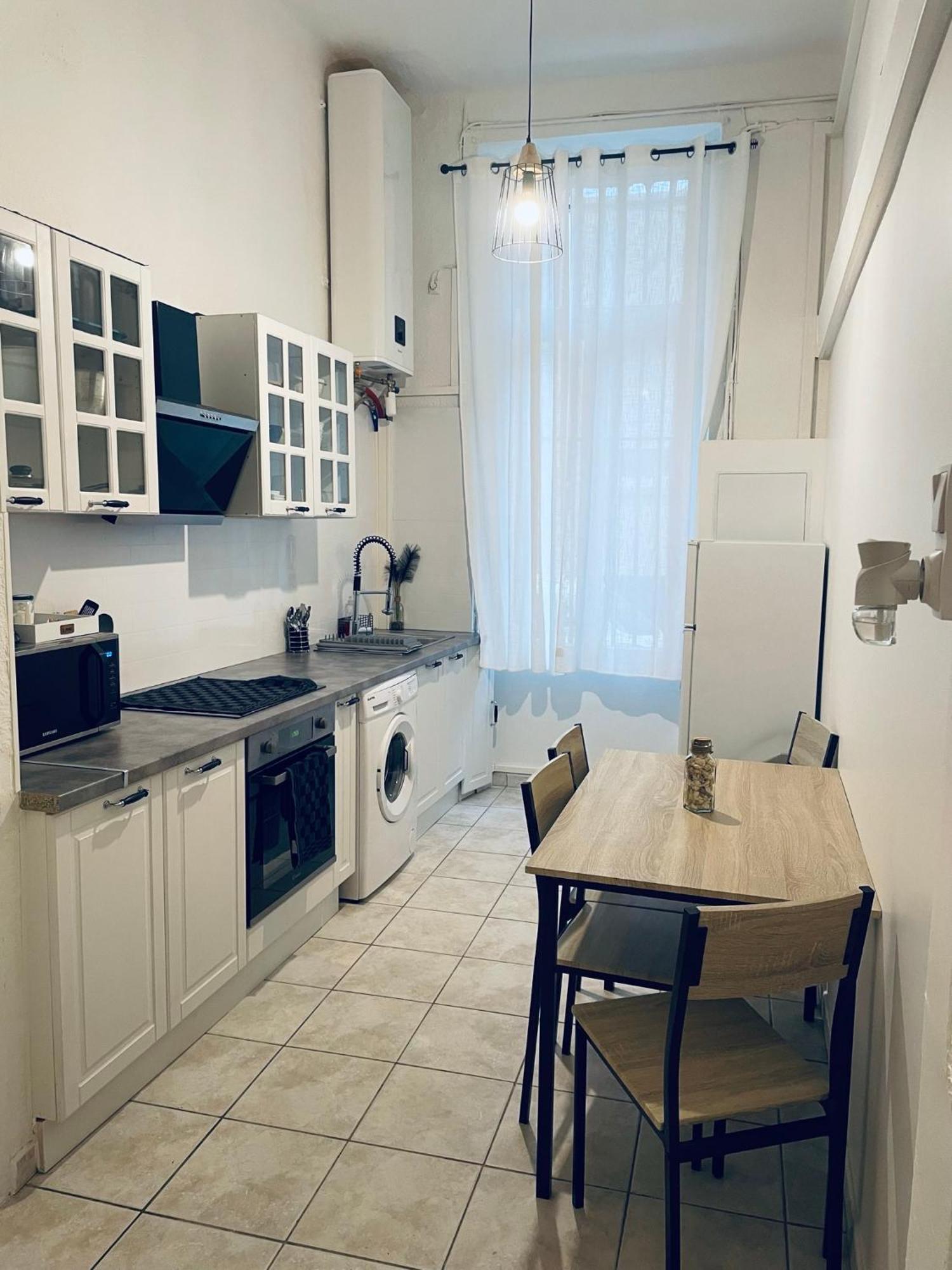 Appartement Authentique Coeur De Ville Сет Екстер'єр фото